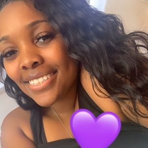 Meet your Posher, Danyelle